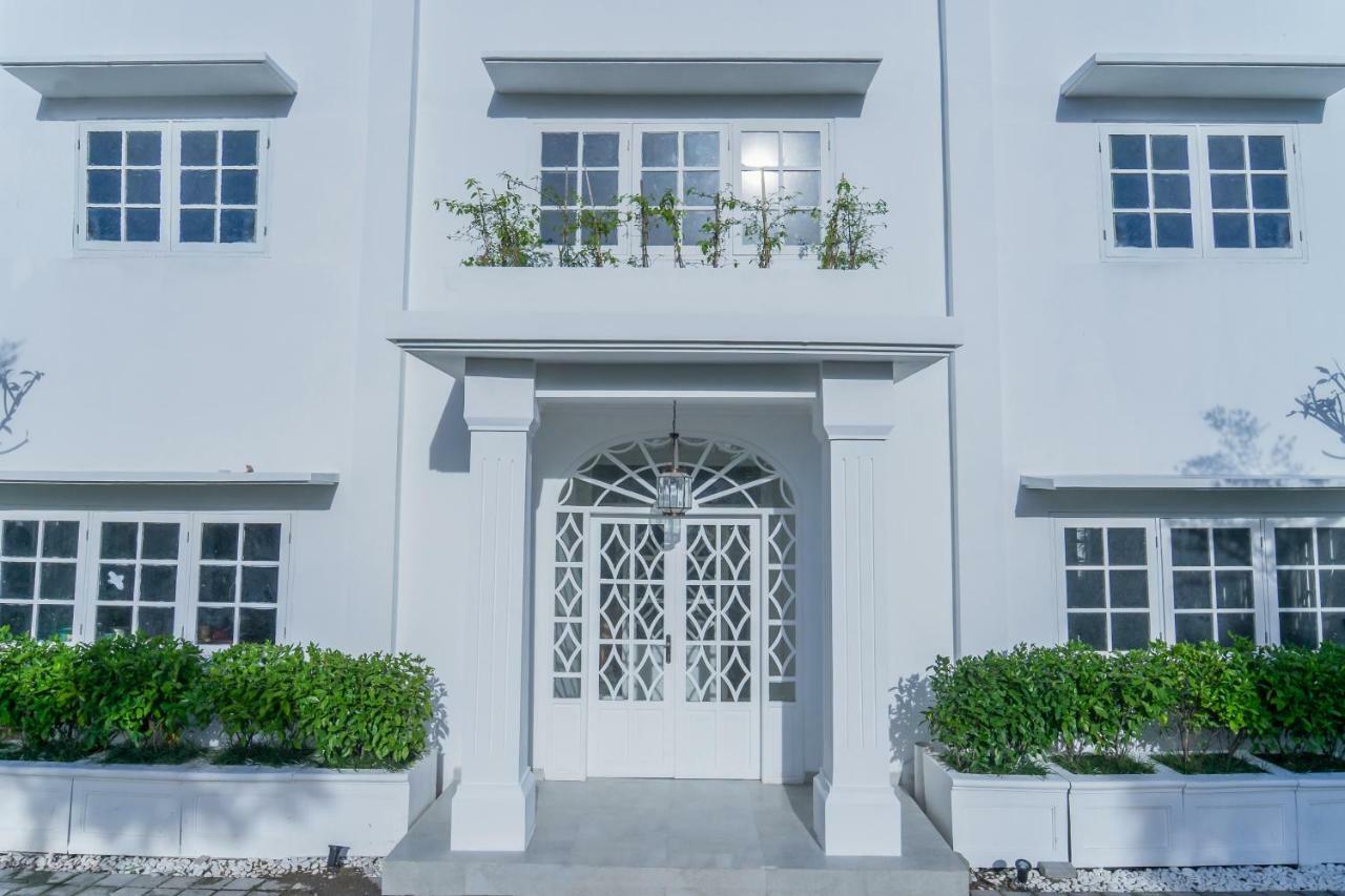 Umalas Suites Seminyak Exterior foto